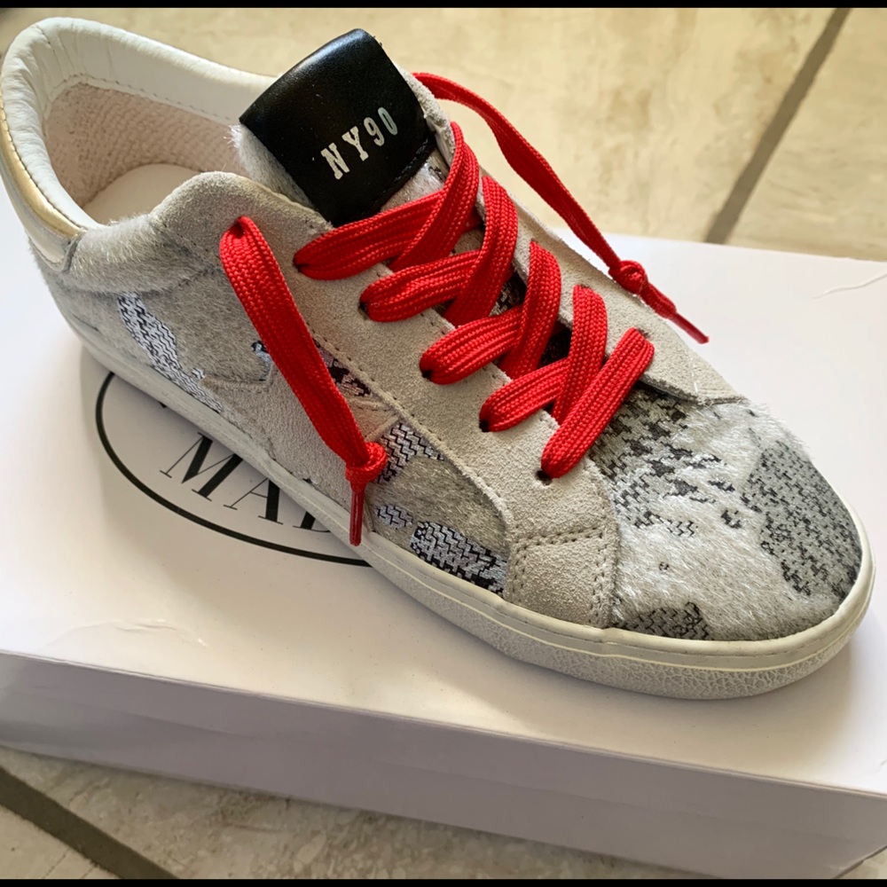 Steve Madden Philosophy White Multi, Size 6.5